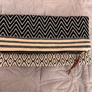 Tribe Alive Geometric Clutch